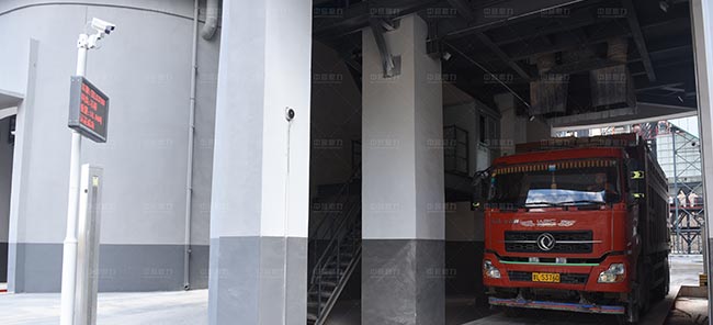 車輛監控抓拍.jpg 車輛監控抓拍.jpg