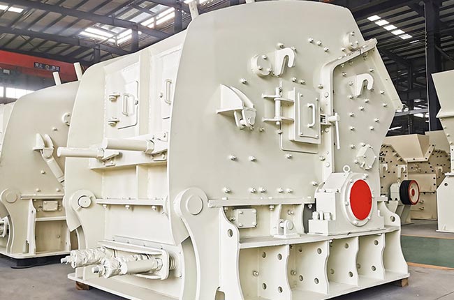 PFW1315Ⅲ反擊式破碎機(jī)