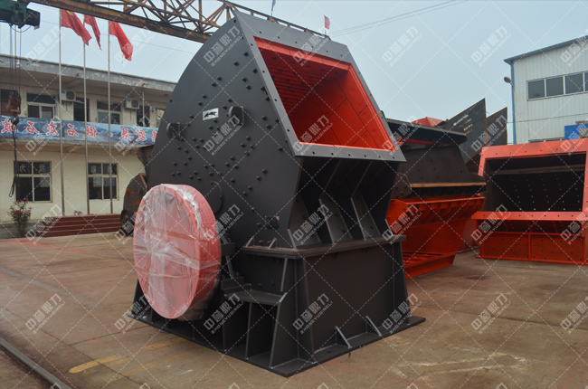 大型錘式破碎機