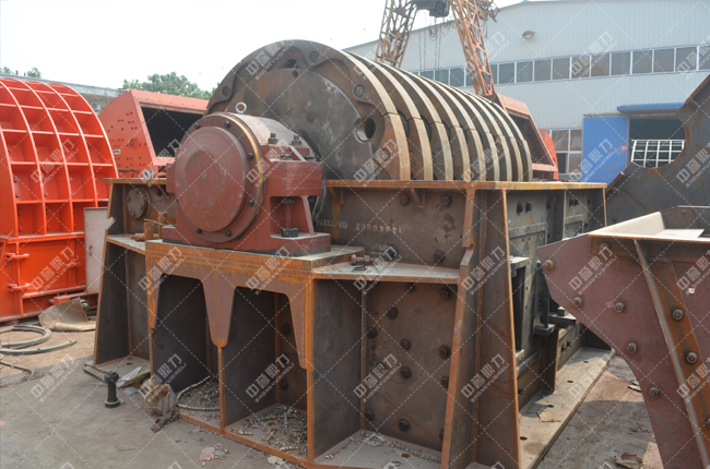 單段重錘式破碎機件