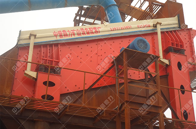 YK型振動(dòng)篩 YK型振動(dòng)篩