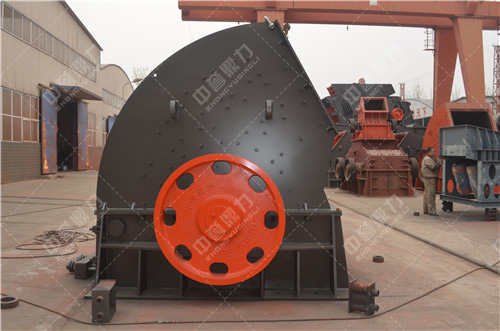 時產200噸錘式破碎機