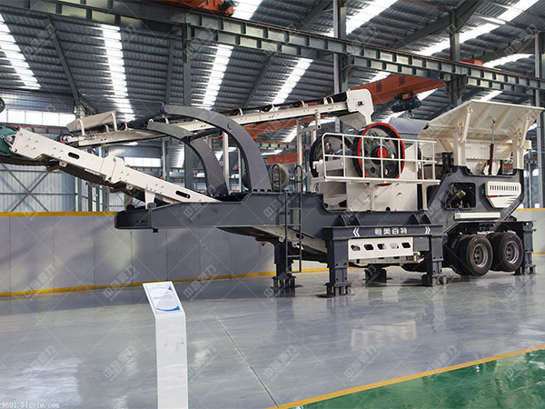 建筑垃圾移動式破碎機