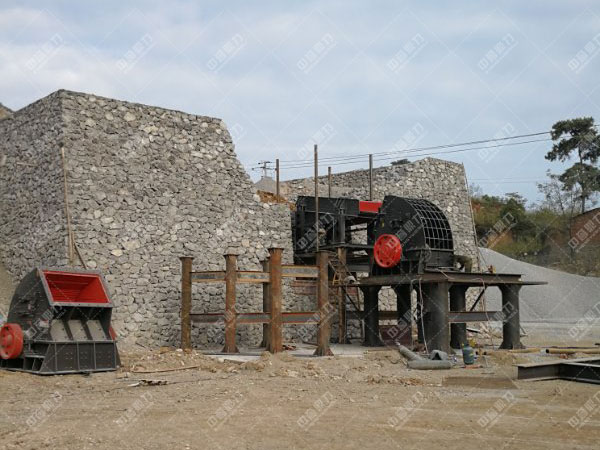 PCZ1308錘式破碎機