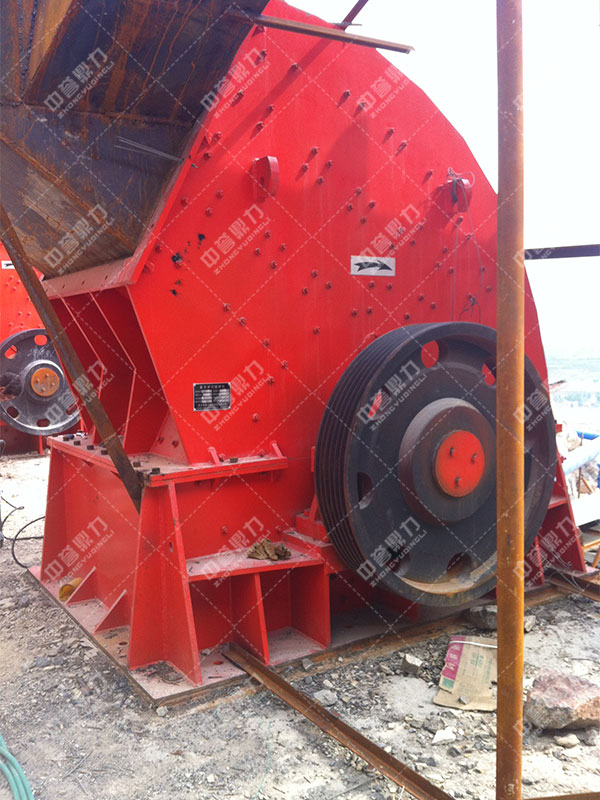 錘式細(xì)碎破碎機(jī)