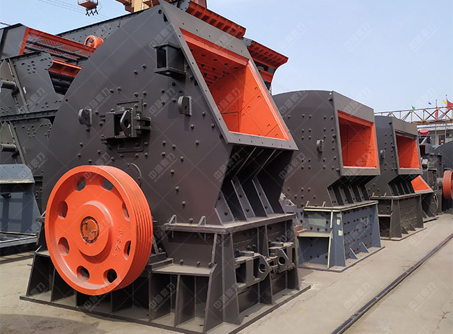 板錘式制砂機(jī) 板錘式制砂機(jī)